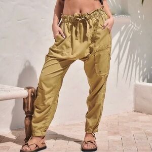 FP MOVEMENT Spring Trekker Jogger Cargo Parachute Harem Pant Sage Khaki XS